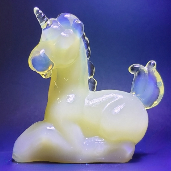 Vntg Boyd Light Yellow Slag Glass Little Lucky the Unicorn 🦄 - Picture 6 of 10